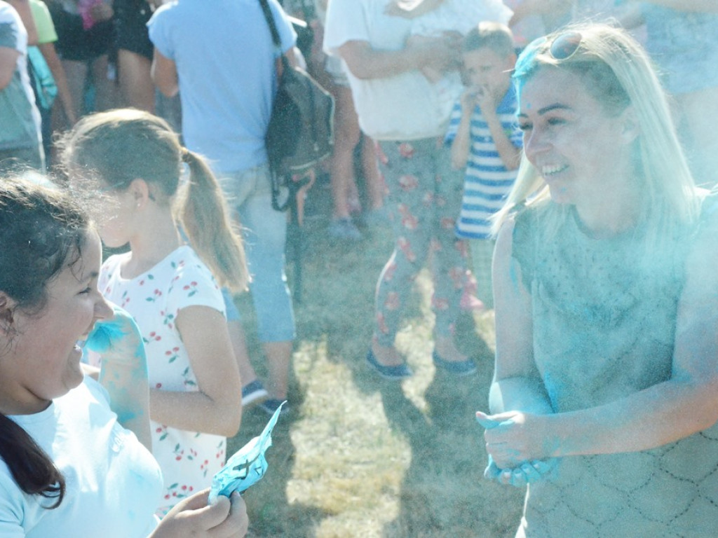 Szaleństwo barw opanowało Głogów. Tak wyglądał Festiwal Kolorów!