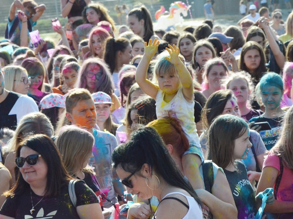 Szaleństwo barw opanowało Głogów. Tak wyglądał Festiwal Kolorów!