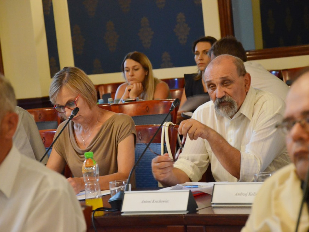 Radni zdecydowali o drastycznych podwyżkach za wywóz śmieci. Ceny wzrosły o 80 proc!