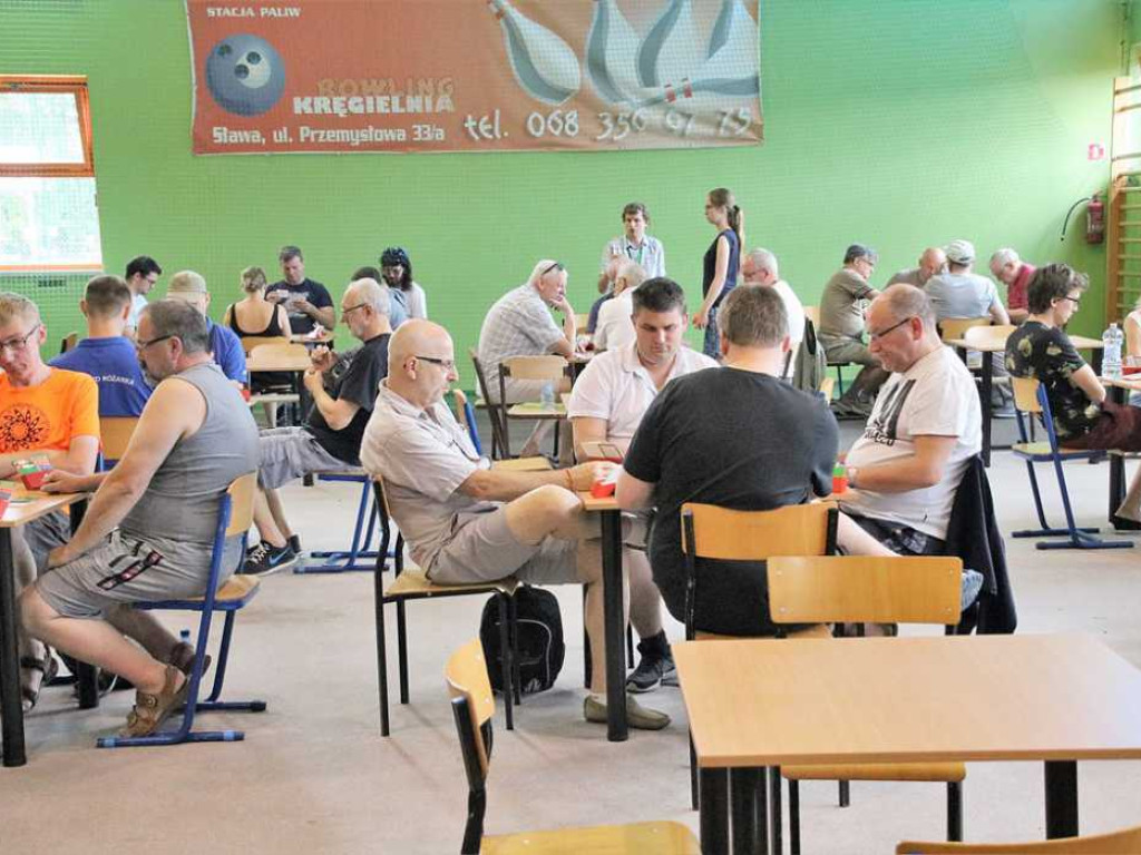 Nawet tysiąc brydżystów zjedzie do Sławy. Trwa tam międzynarodowy turniej brydża