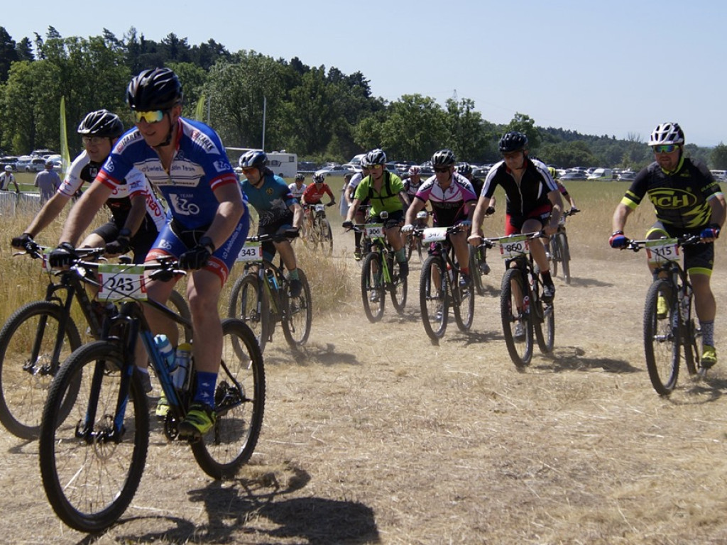 Kolarskie święto w Jakubowie. Udział w wyścigu MTB wzięło 600 zawodników