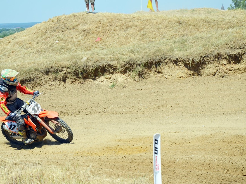 Mistrzostwa Polski w quadach padły łupem wielkiego talentu - Roman Gwiazda triumfuje w Głogowie