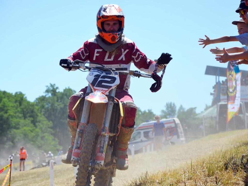 Mistrzostwa Polski w quadach padły łupem wielkiego talentu - Roman Gwiazda triumfuje w Głogowie