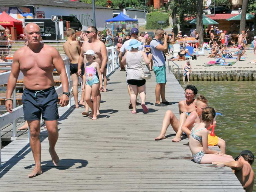 Sławska plaża wypełniła się po brzegi. Tak bawiliście się podczas upalnego weekendu
