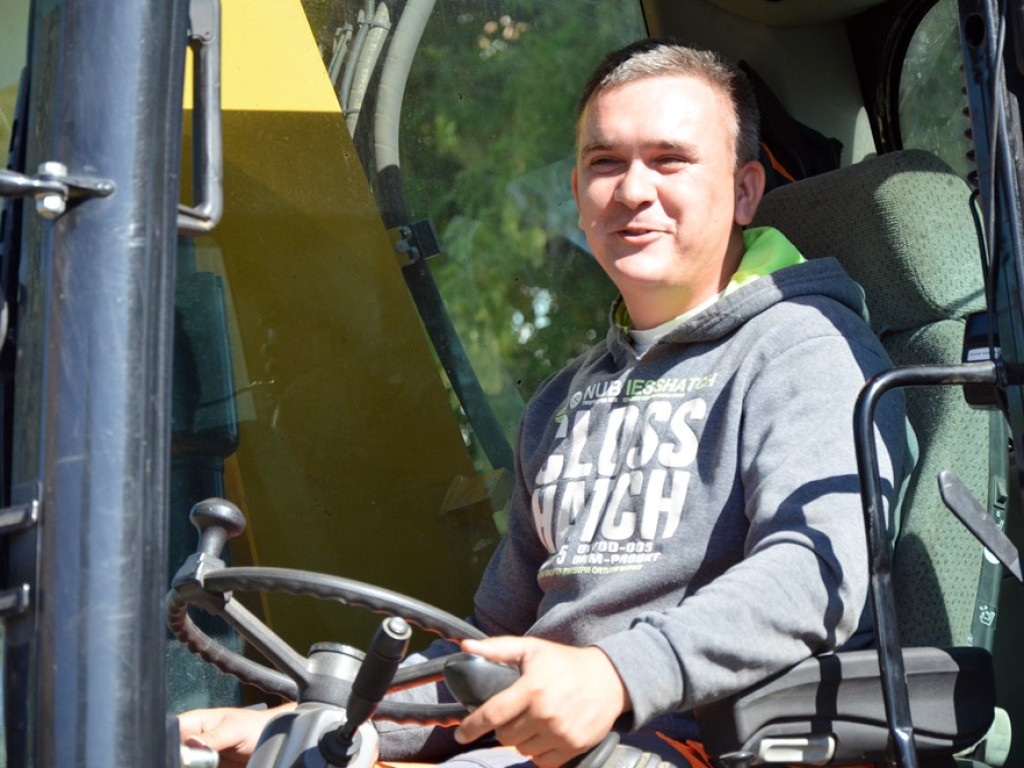 Na budowie praca wre, bo minęły upały. - Teraz to przyspieszymy! - zapewniają drogowcy