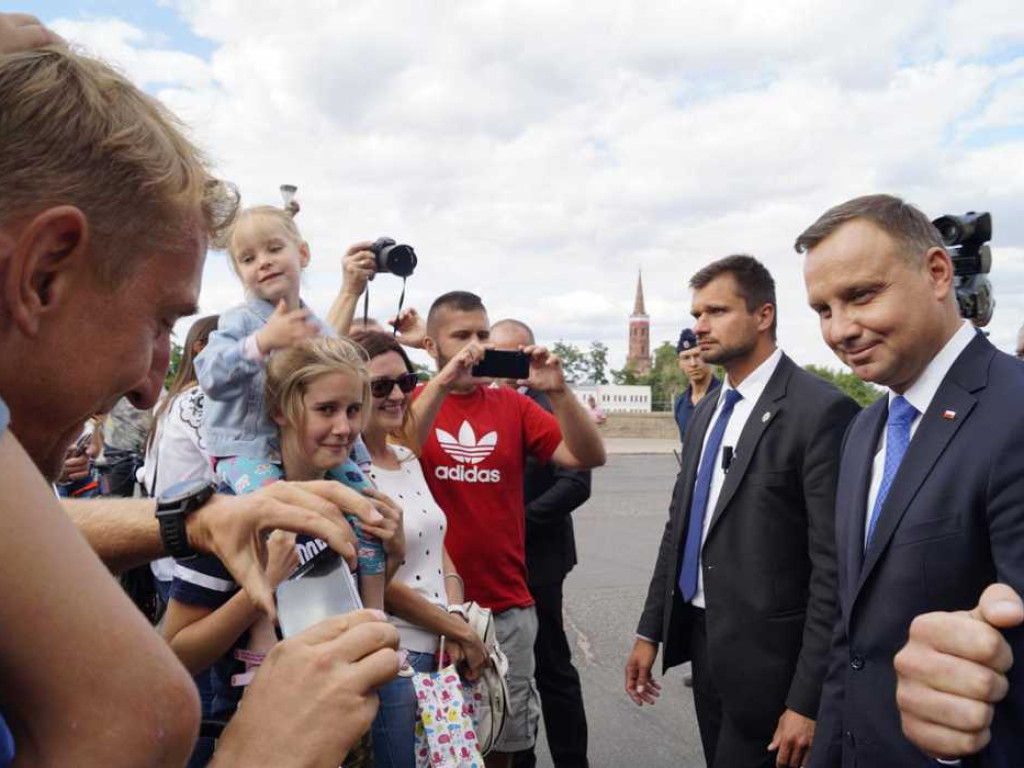 Polowanie na selfie z Prezydentem Andrzejem Dudą