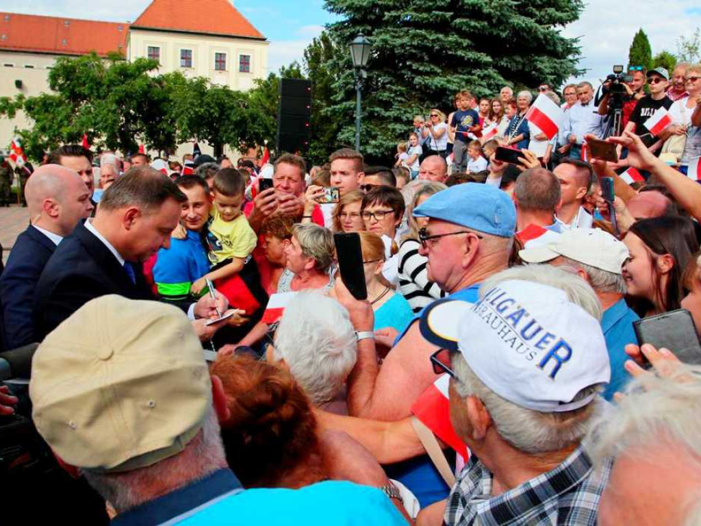 Polowanie na selfie z Prezydentem Andrzejem Dudą