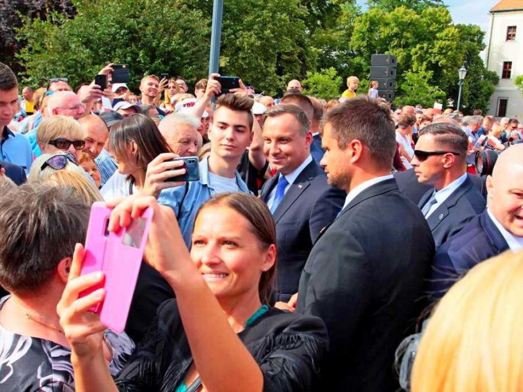 Polowanie na selfie z Prezydentem Andrzejem Dudą