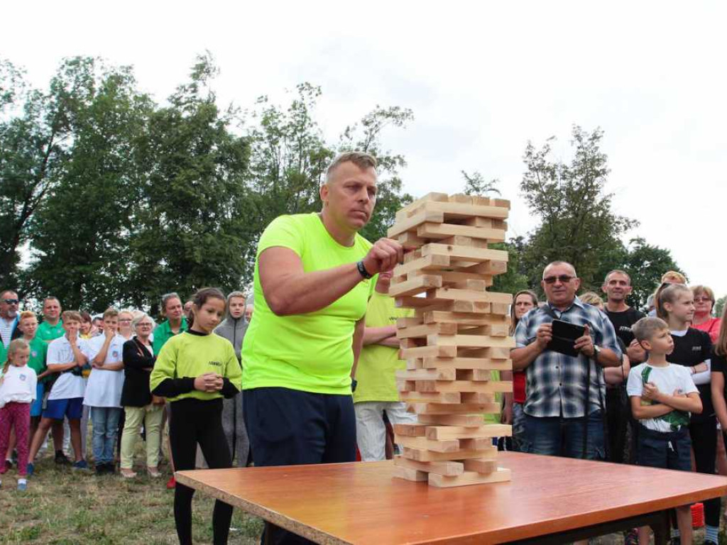 Turniej wsi w Gminie Jerzmanowa. Zwycięzcy zgarnęli miliony, a wygrał dobry humor