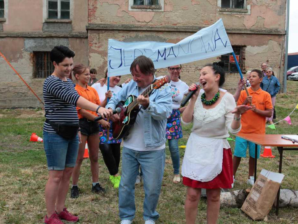 Turniej wsi w Gminie Jerzmanowa. Zwycięzcy zgarnęli miliony, a wygrał dobry humor