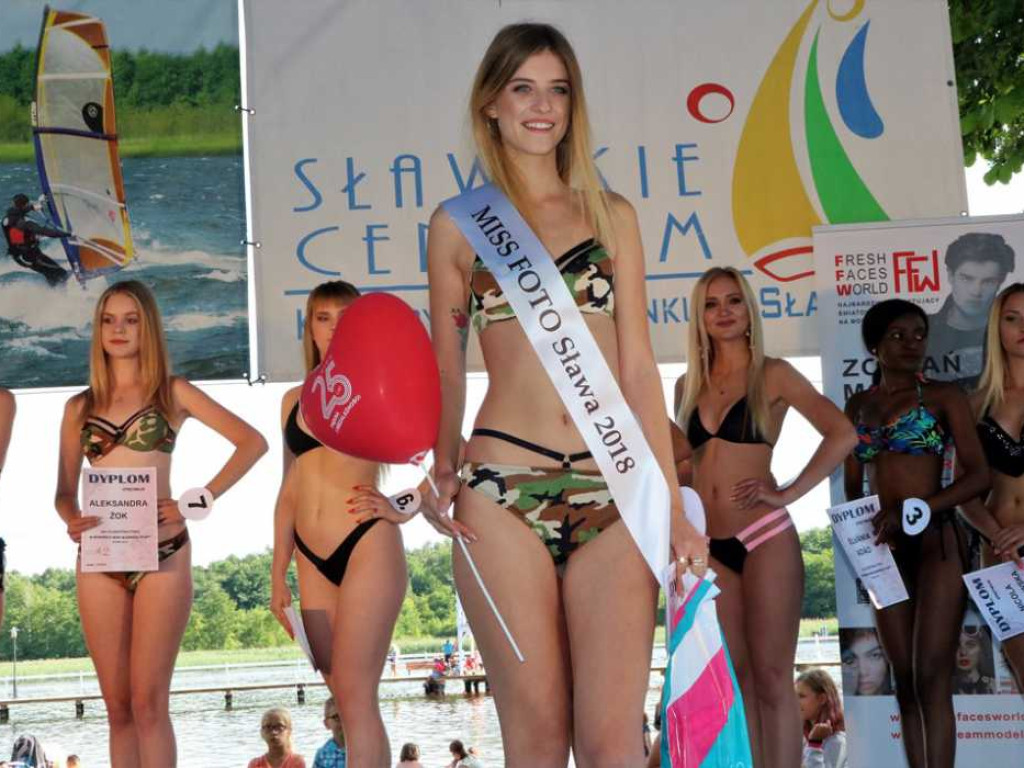 Piękności na wybiegu. Przed nami wybory Miss Sławskiej Plaży. Jak było przed rokiem?