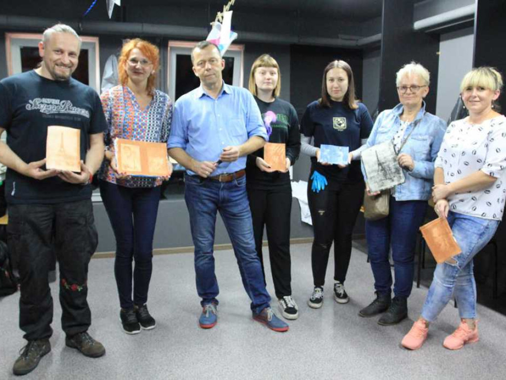 Niepowtarzalne zdjęcia w szlachetnej technice - tego uczyli się uczestnicy warsztatów OpenLab