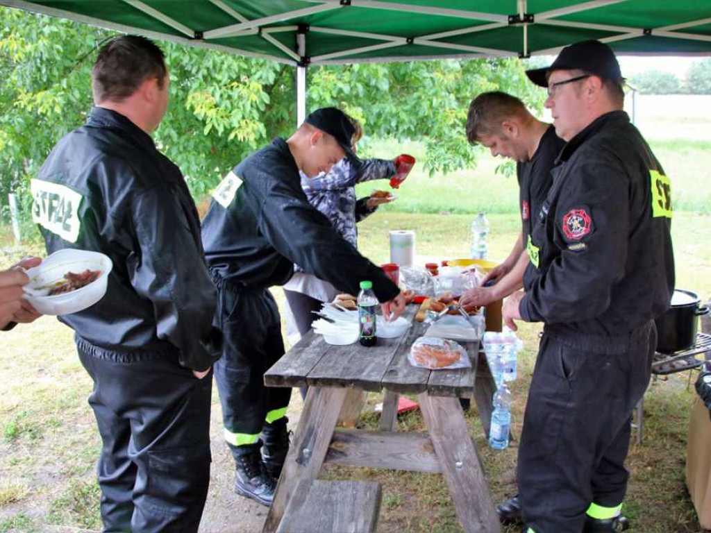 Zmagania strażaków z trzech powiatów. Była to dobra zabawa, ale też świetny trening