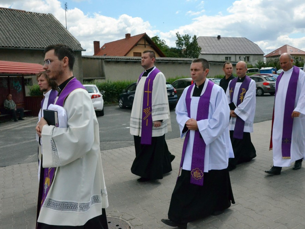 Żegnaj dobry przyjacielu... Uroczystość pogrzebowa zmarłego niespodziewanie Dariusza Przybylskiego