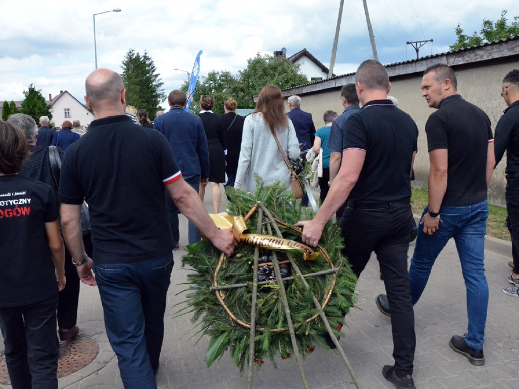 Żegnaj dobry przyjacielu... Uroczystość pogrzebowa zmarłego niespodziewanie Dariusza Przybylskiego