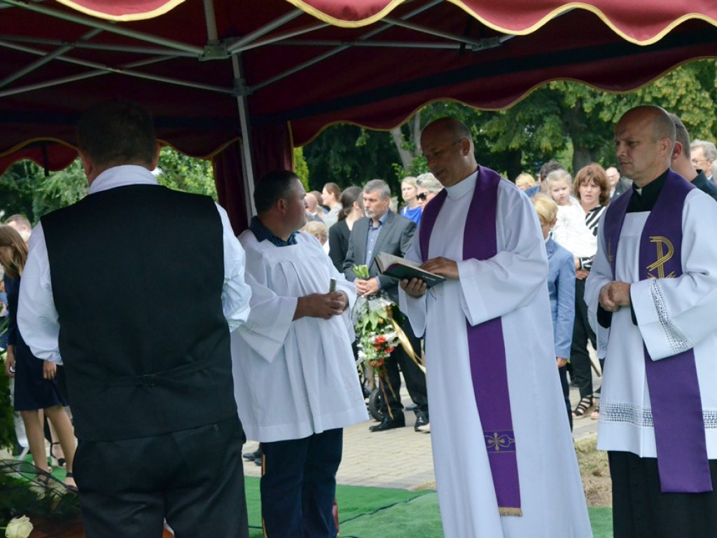 Żegnaj dobry przyjacielu... Uroczystość pogrzebowa zmarłego niespodziewanie Dariusza Przybylskiego