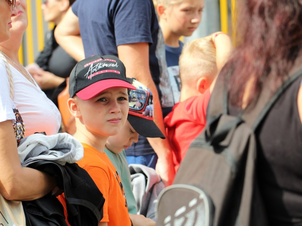 Spotkali się z legendami Chrobrego Głogów i zagrali mecz na stadionie