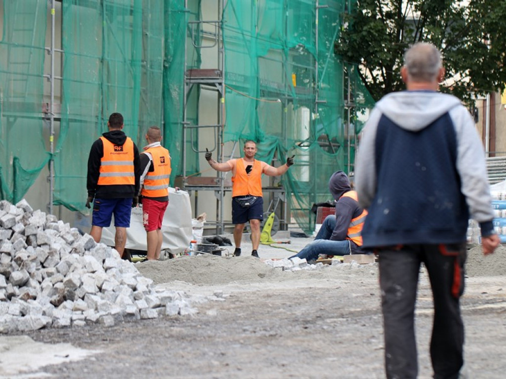 Koszty ciągle rosną. Trzeba dołożyć do odbudowy teatru kolejnych kilka  milionów