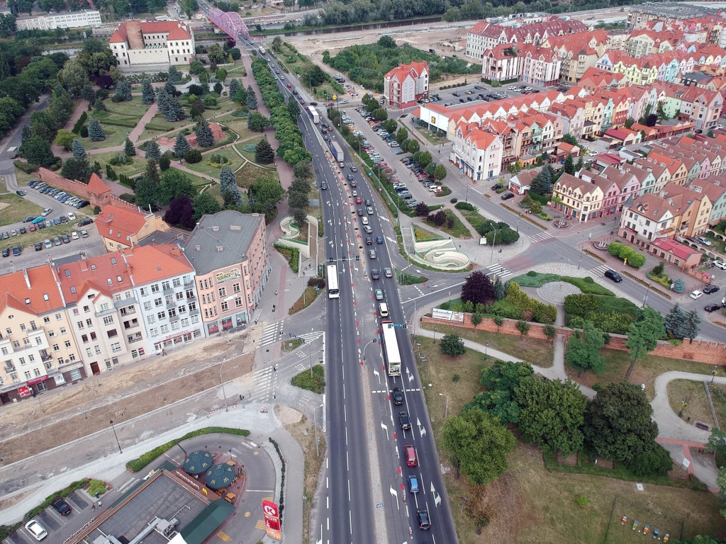 Dziś mieliśmy trochę szczęścia. Miasto nie stanęło w wielkich korkach. Zobaczcie świetny film z lotu ptaka!