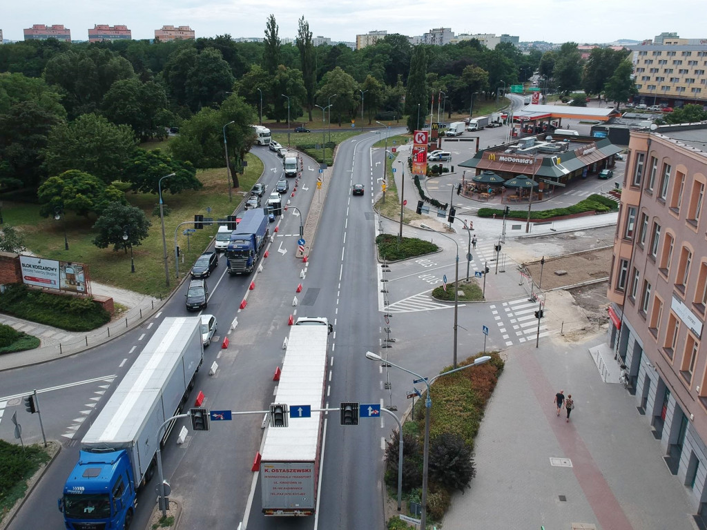 Dziś mieliśmy trochę szczęścia. Miasto nie stanęło w wielkich korkach. Zobaczcie świetny film z lotu ptaka!