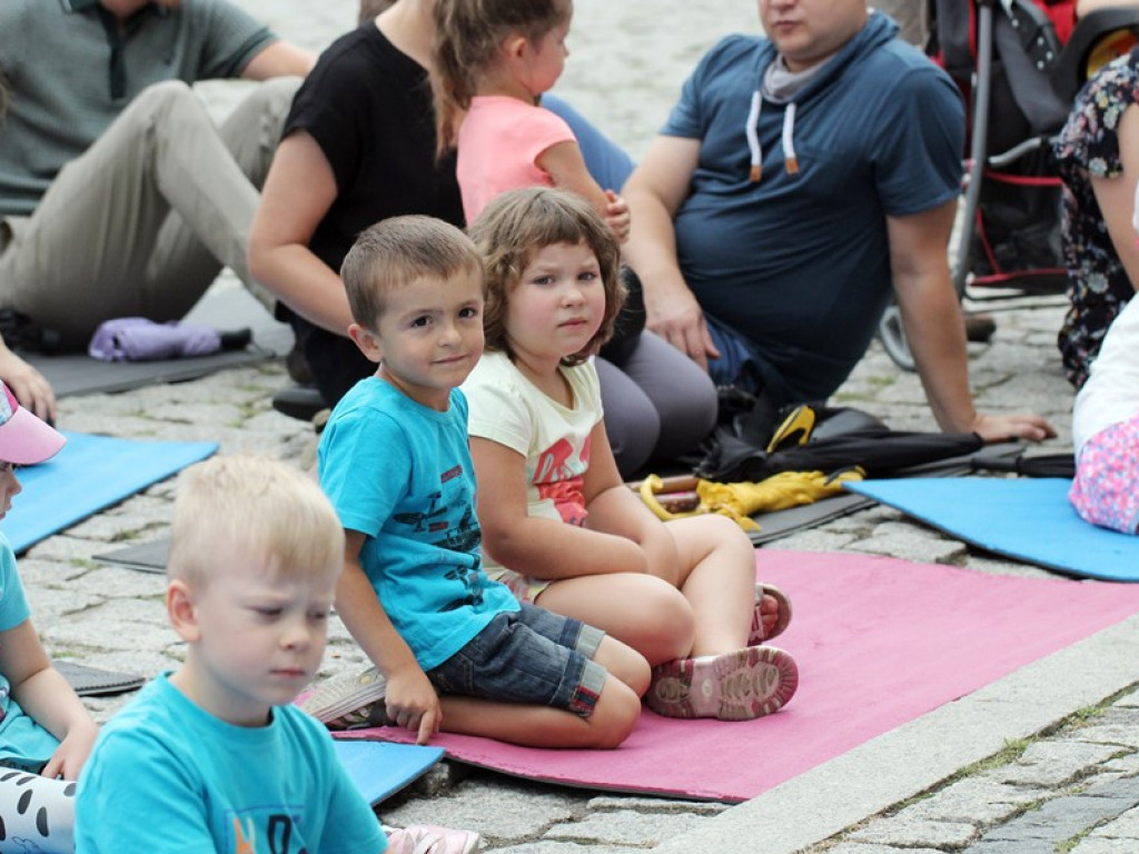 Spektakl dla dzieci na głogowskim rynku znów ściągnął tłumy