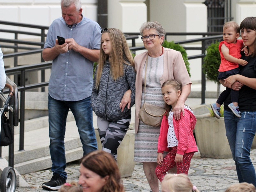 Spektakl dla dzieci na głogowskim rynku znów ściągnął tłumy