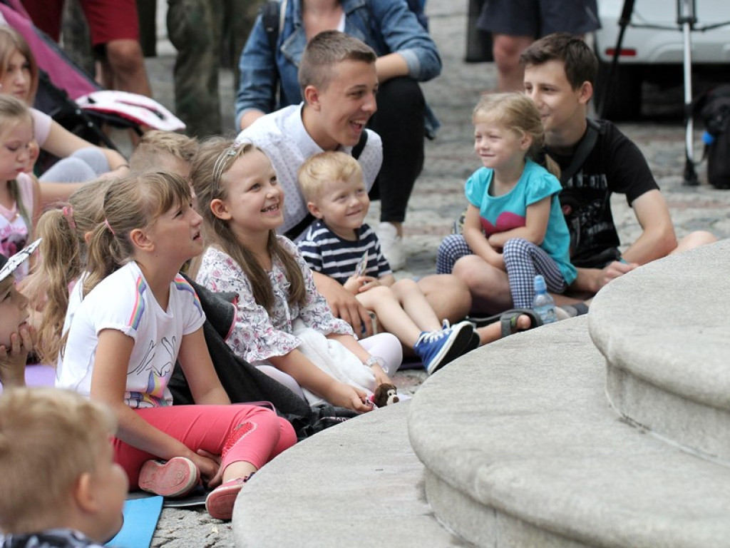 Spektakl dla dzieci na głogowskim rynku znów ściągnął tłumy