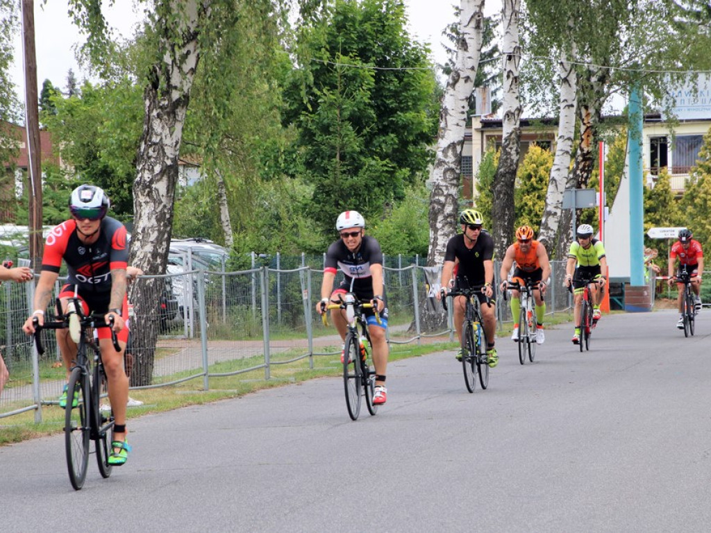 Setki zawodników na starcie Sławskiego Festiwalu Triathlonu