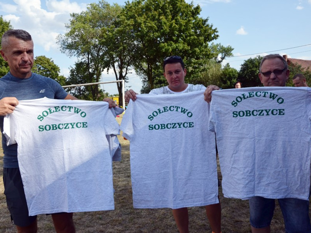 Kolejna edycja gminnego turnieju wsi tym razem w Sobczycach. Liczyła się dobra zabawa i integracja