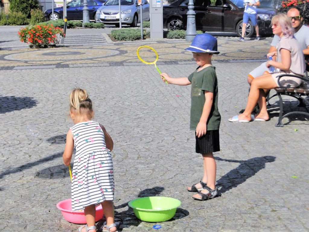 Na sławskim rynku huczne świętowanie z okazji jubileuszu PCK