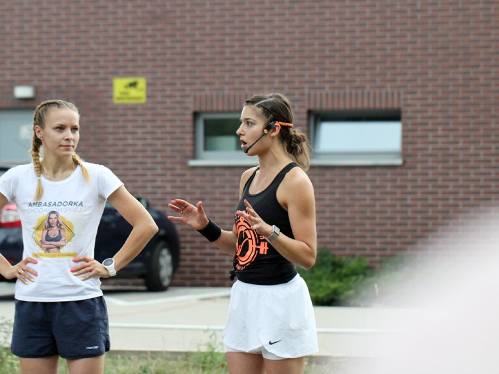 Otwarty trening ambasadorki Ewy Chodakowskiej ściągnął na marinę nie tylko kobiety