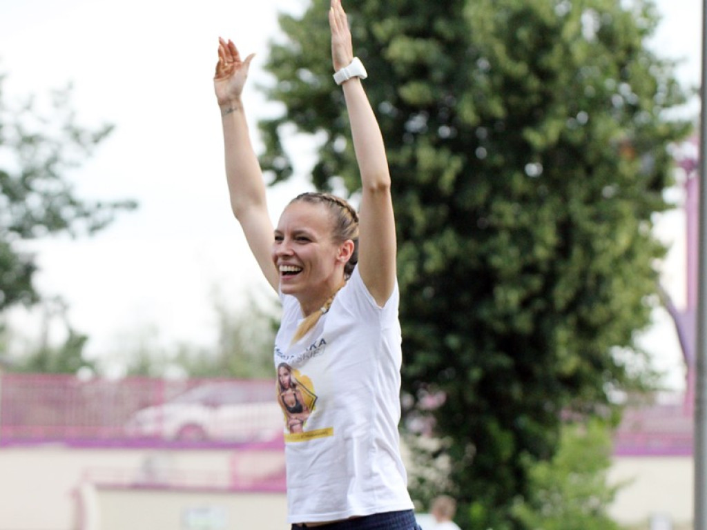 Otwarty trening ambasadorki Ewy Chodakowskiej ściągnął na marinę nie tylko kobiety