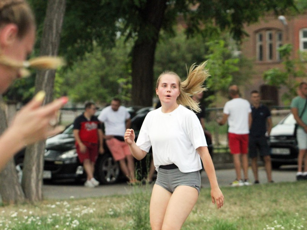 Otwarty trening ambasadorki Ewy Chodakowskiej ściągnął na marinę nie tylko kobiety