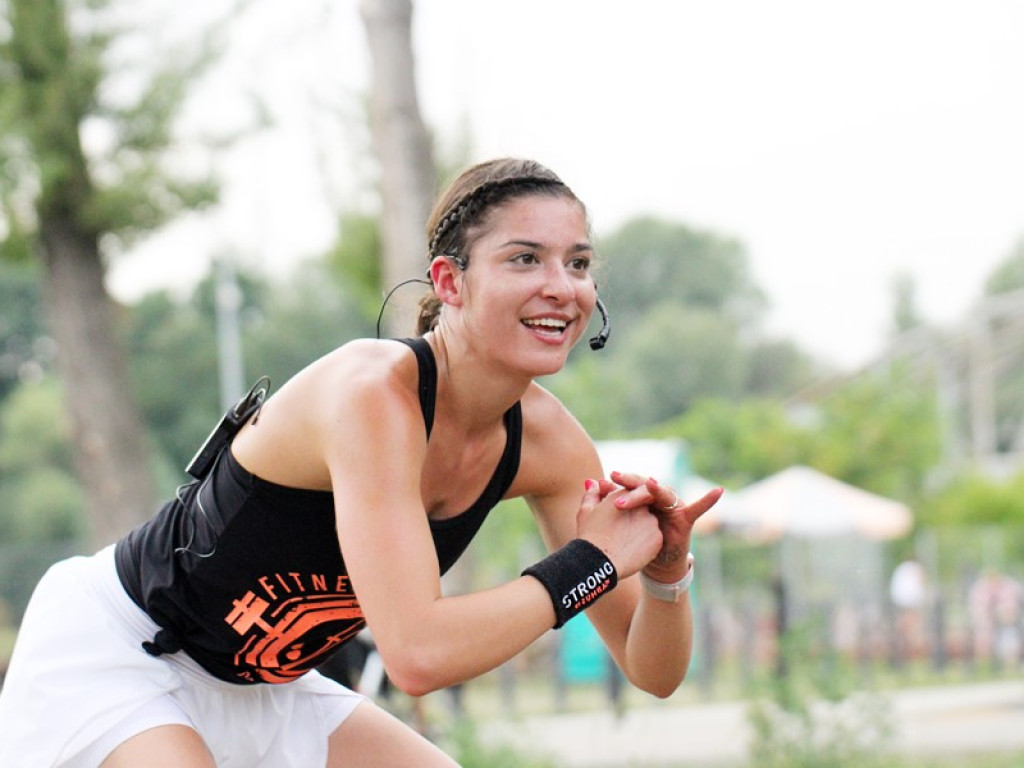 Otwarty trening ambasadorki Ewy Chodakowskiej ściągnął na marinę nie tylko kobiety