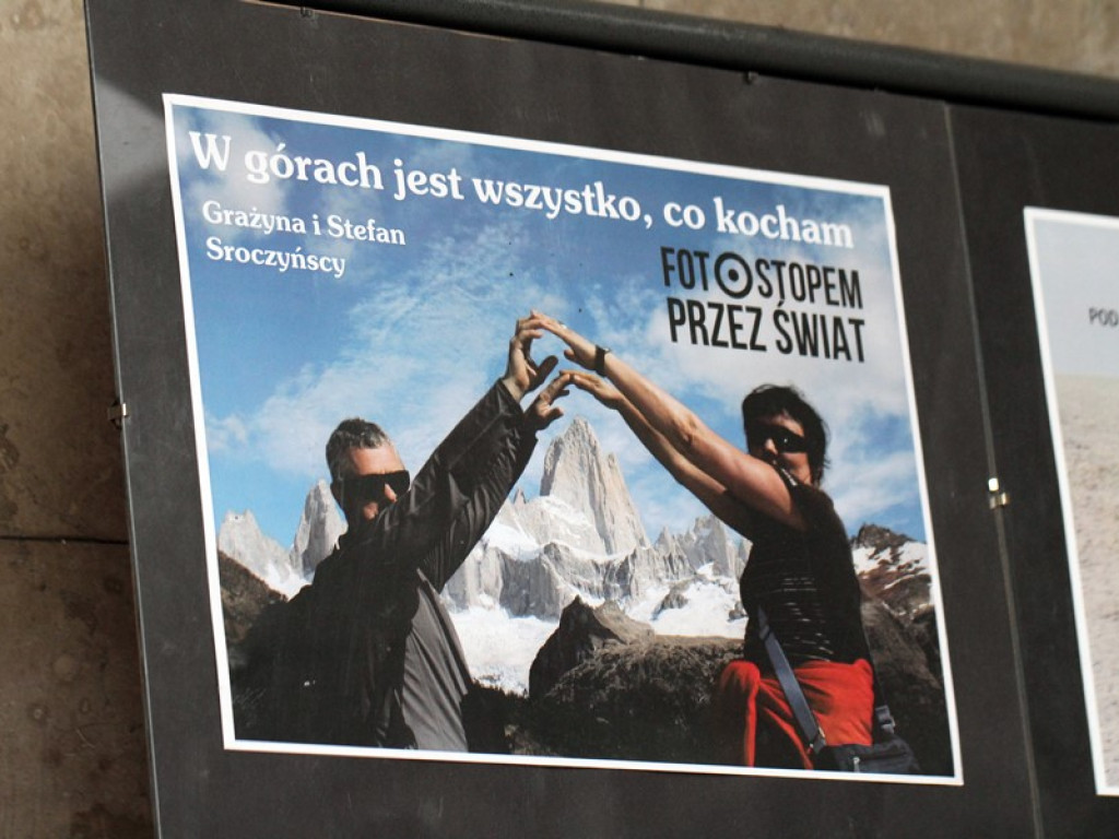 Wystawa podróżniczki Grażyny Sroczyńskiej ozdabia kolejowy dworzec. Co dalej?