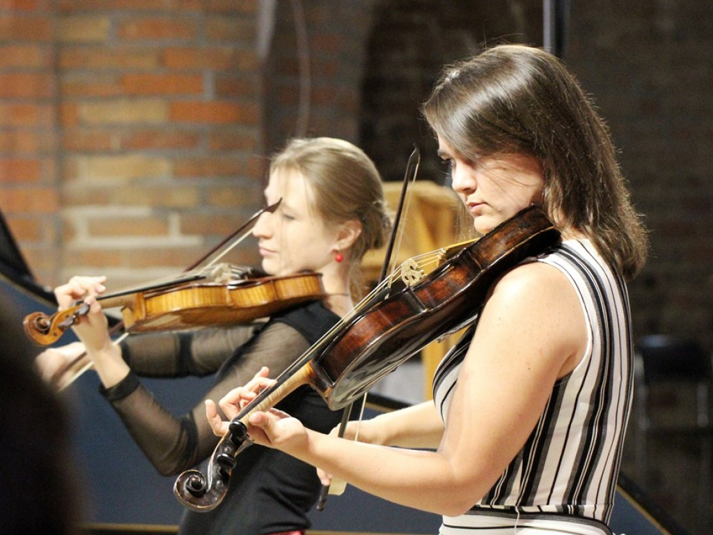 Koncert muzyki barokowej w głogowskiej kolegiacie. Chętnych nie brakowało