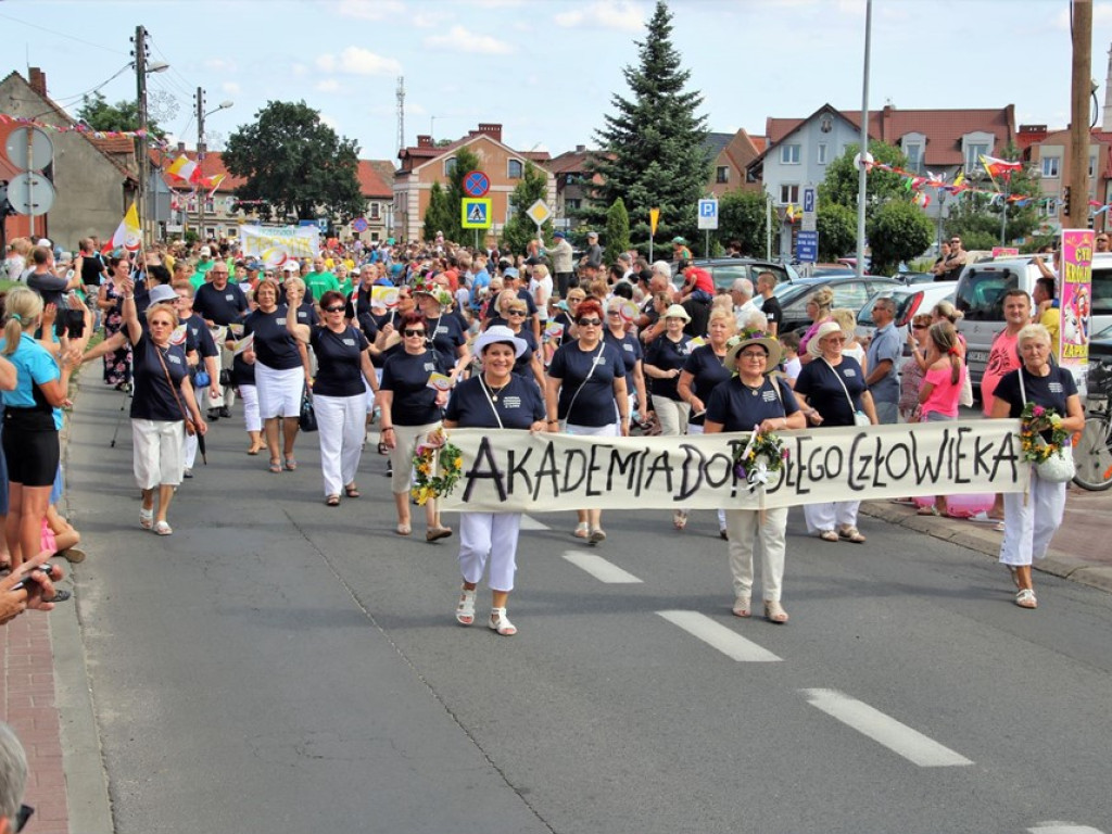 Sylwia Grzeszczak utknęła w korku. Policja musiała eskortować gwiazdę pod samą scenę