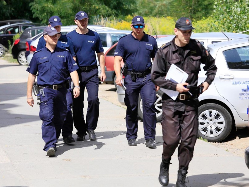 Saperzy wydobyli bombę lotniczą z Odry! Podczas akcji Głogów stanął w korkach
