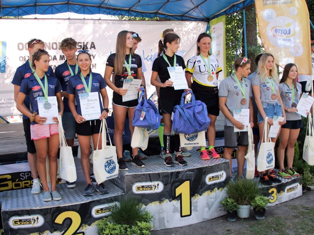 Zmagania w triathlonie zakończone, żeglarstwo na półmetku
