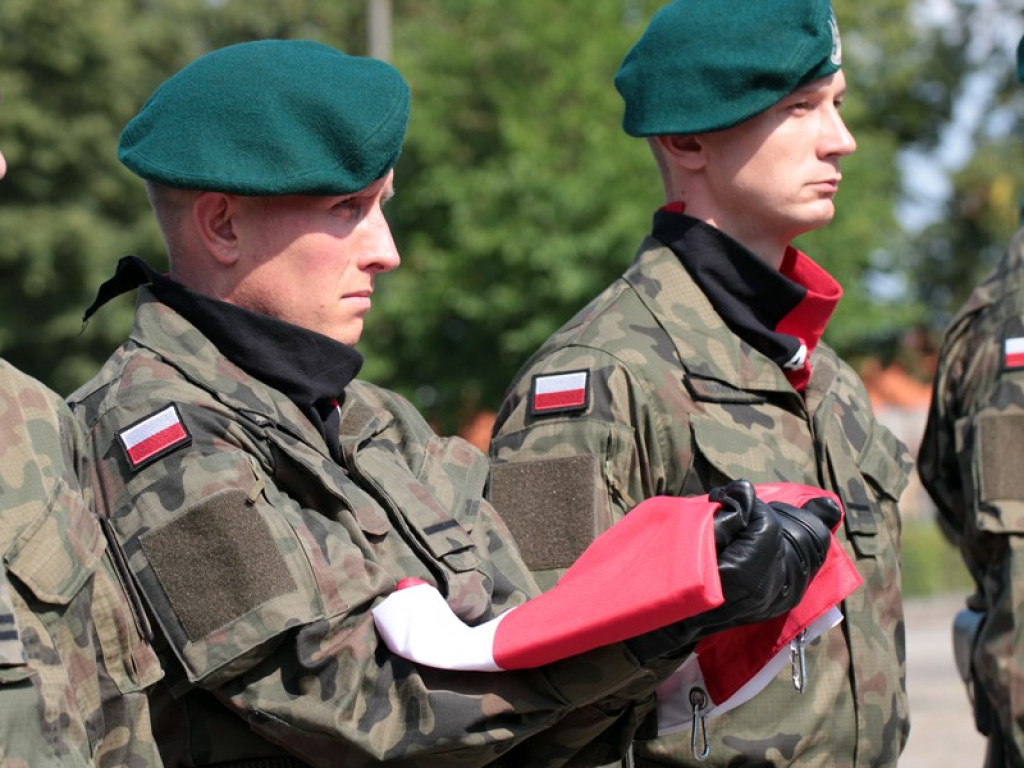 Defilada z okazji Święta Wojska Polskiego. Były awanse, odznaczenia i nagrody