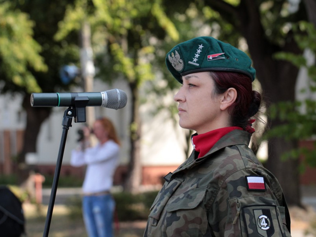 Defilada z okazji Święta Wojska Polskiego. Były awanse, odznaczenia i nagrody