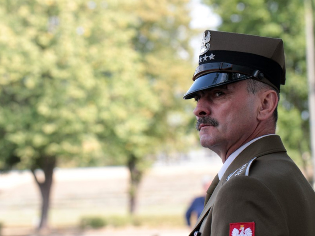 Defilada z okazji Święta Wojska Polskiego. Były awanse, odznaczenia i nagrody