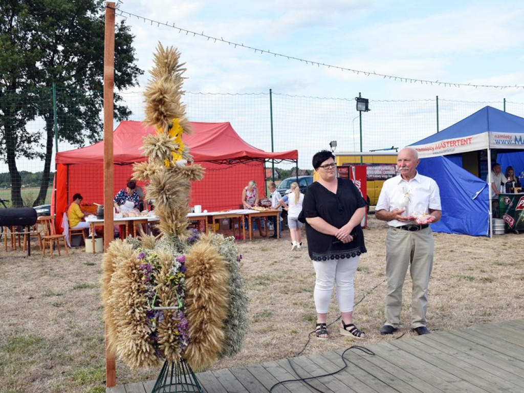 Nowa rada sołecka i sołtys zorganizowały uroczystość dla wsi oraz okolic
