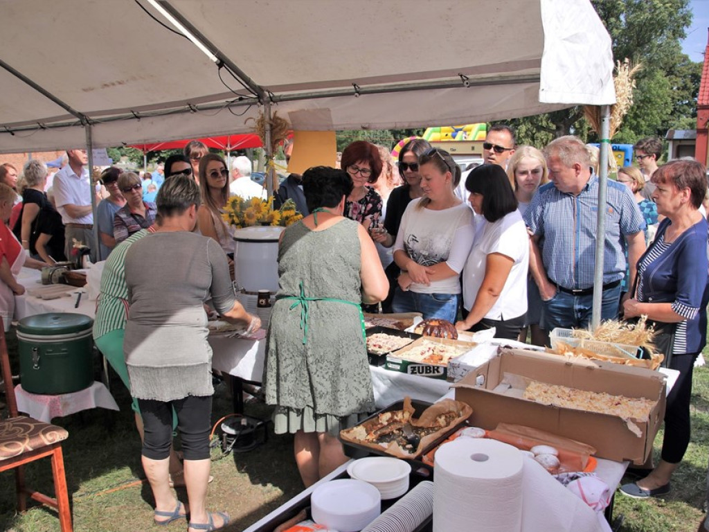 Parafialny festyn w Ciosańcu. Mieszkańcy dziękowali za udane plony