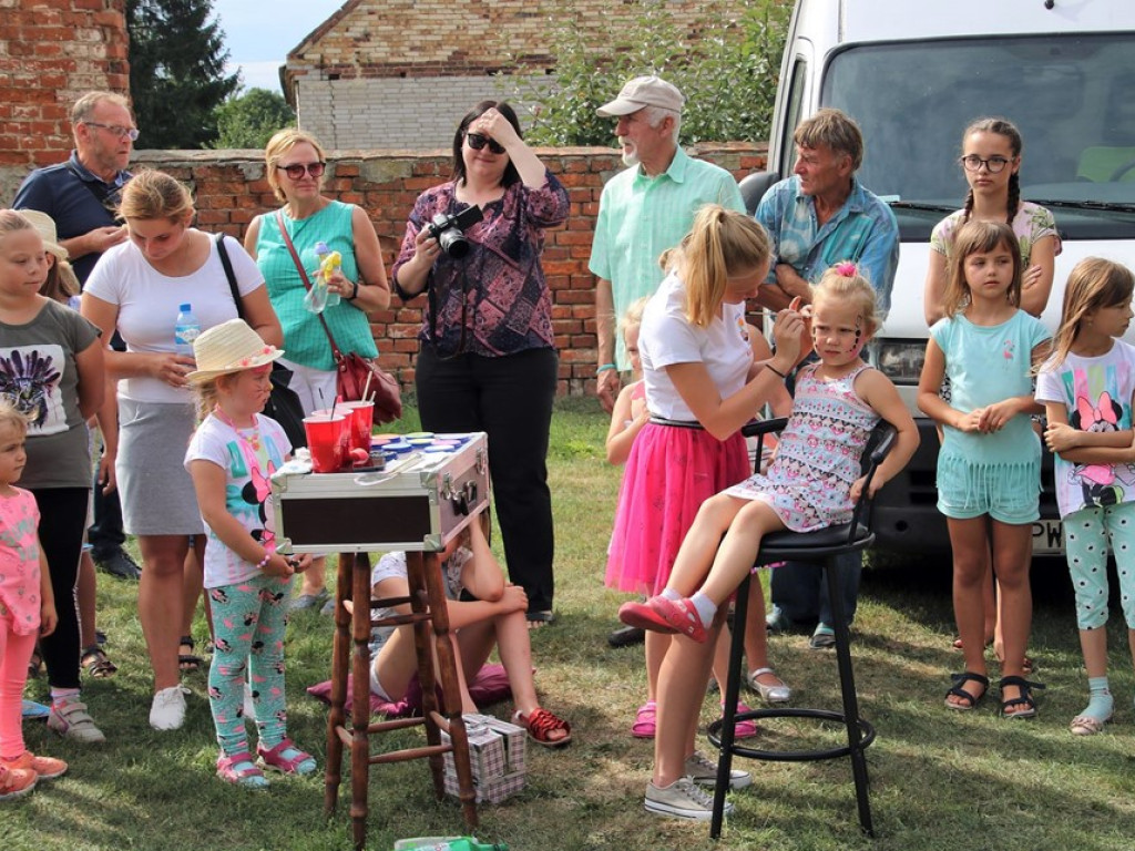 Parafialny festyn w Ciosańcu. Mieszkańcy dziękowali za udane plony