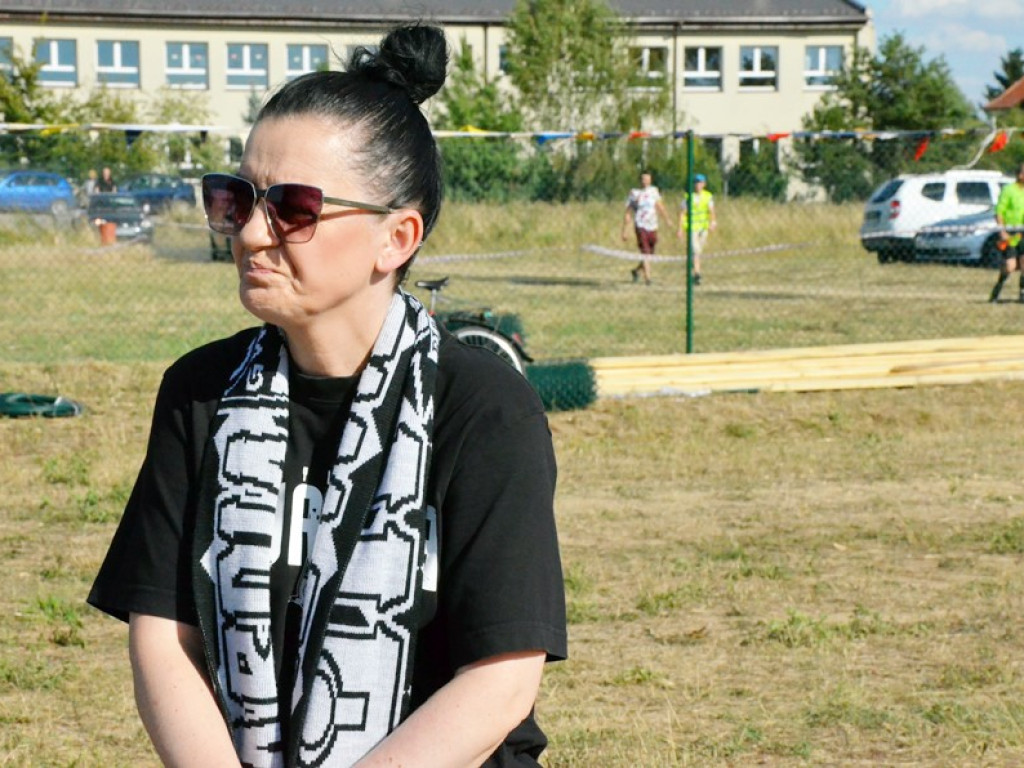 Gwardia Białołęka przegrała u siebie z Zametem Przemków jedną bramką. Na trybunach tłumy