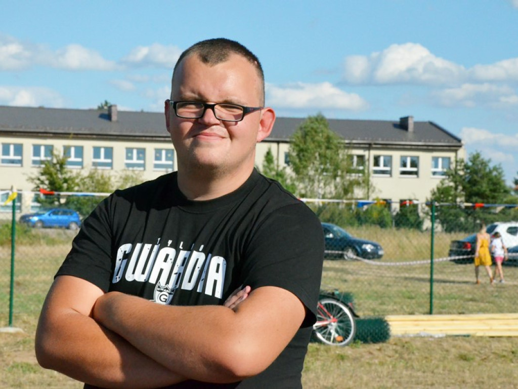 Gwardia Białołęka przegrała u siebie z Zametem Przemków jedną bramką. Na trybunach tłumy