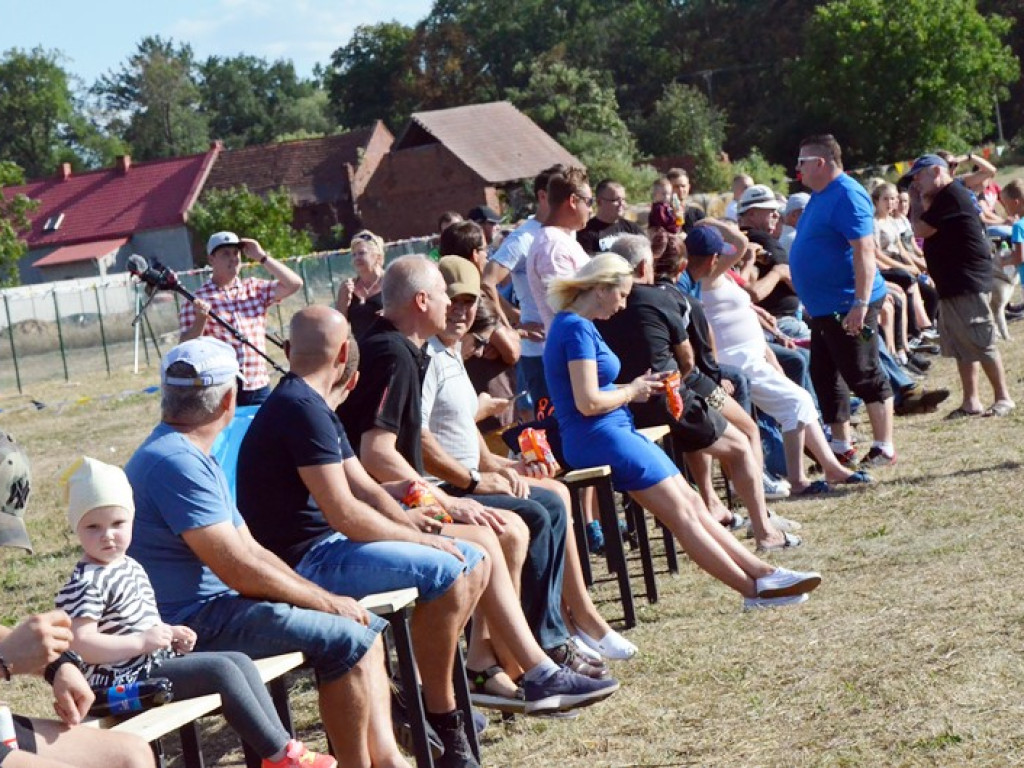 Gwardia Białołęka przegrała u siebie z Zametem Przemków jedną bramką. Na trybunach tłumy