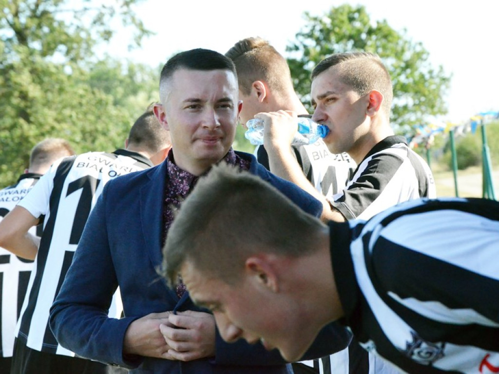 Gwardia Białołęka przegrała u siebie z Zametem Przemków jedną bramką. Na trybunach tłumy