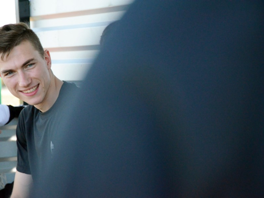 Gwardia Białołęka przegrała u siebie z Zametem Przemków jedną bramką. Na trybunach tłumy